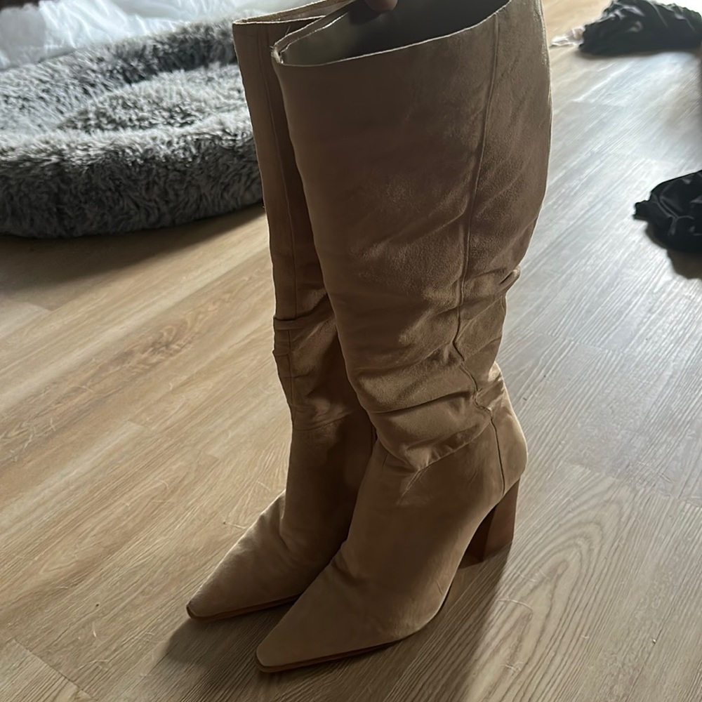 Tortilla colored Vince camuto boots, knee high